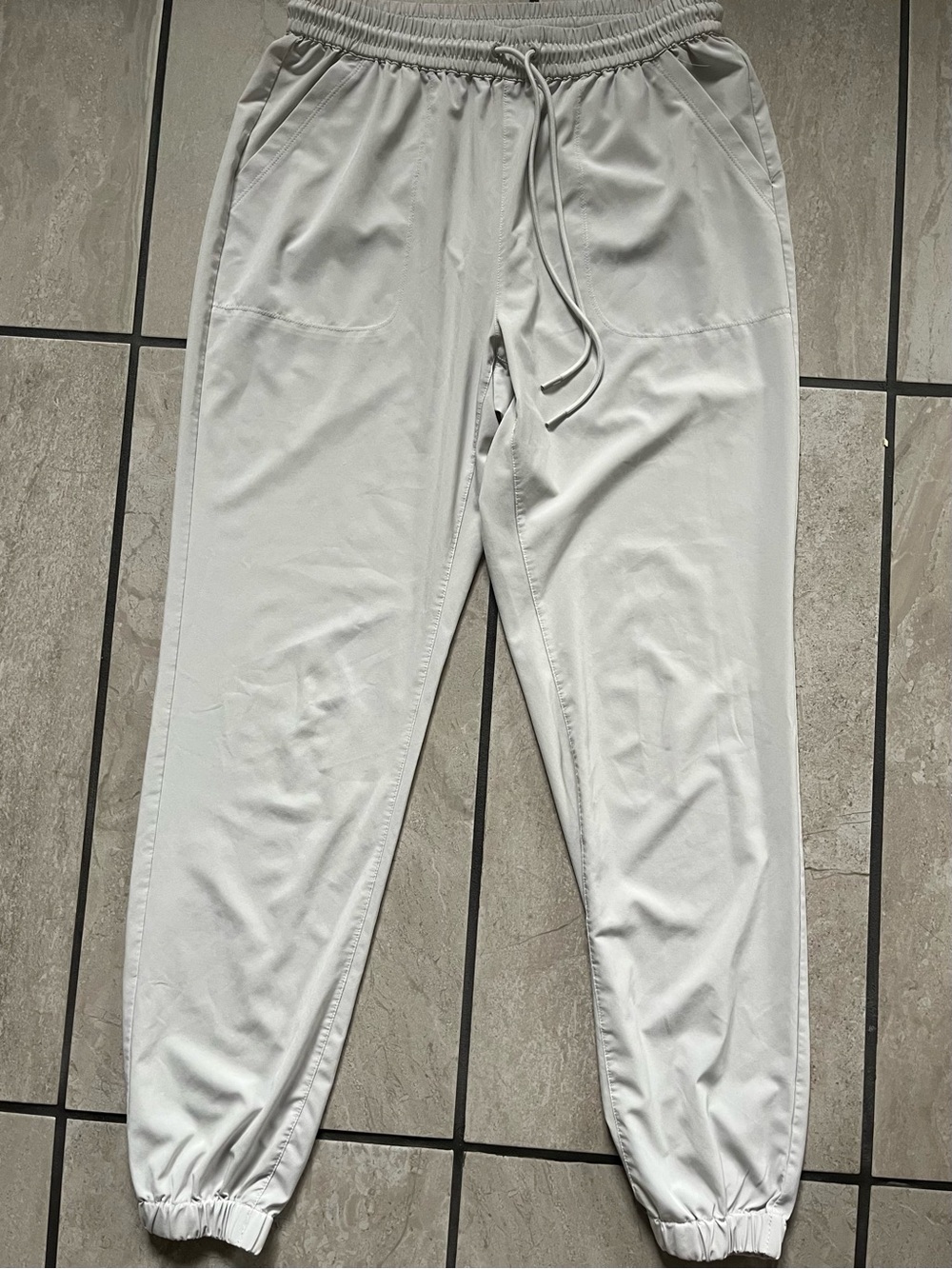 Women’s Aritzia TNA White Joggers - Picture 11 of 12